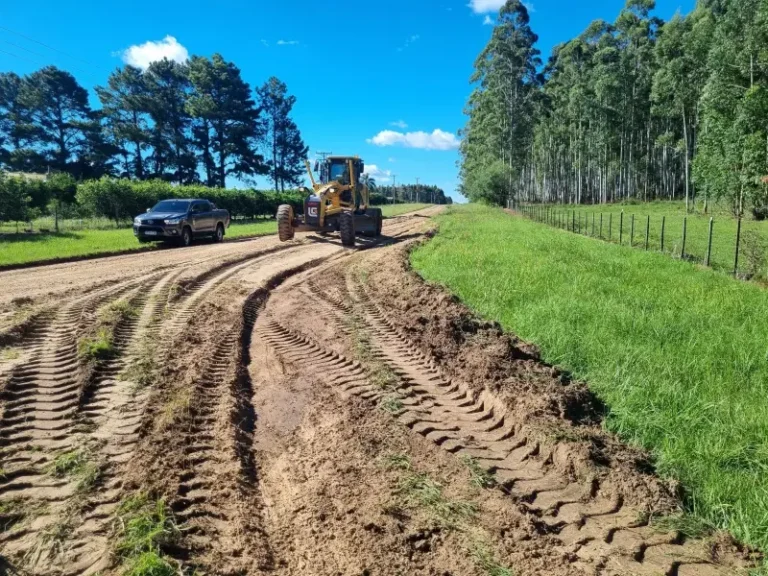 TRABAJANDO EN ZONA RURAL Y URBANA